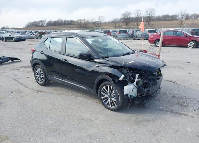 2024 NISSAN Kicks