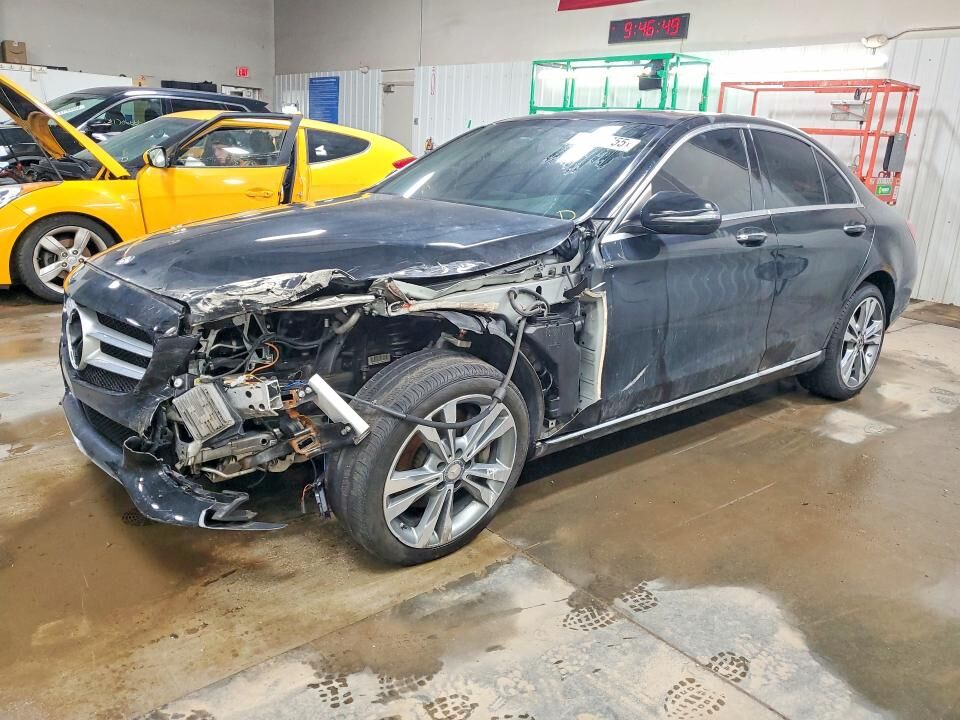 2016 MERCEDES-BENZ C-Class