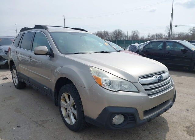2014 SUBARU Outback