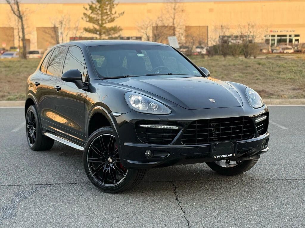 2013 PORSCHE Cayenne