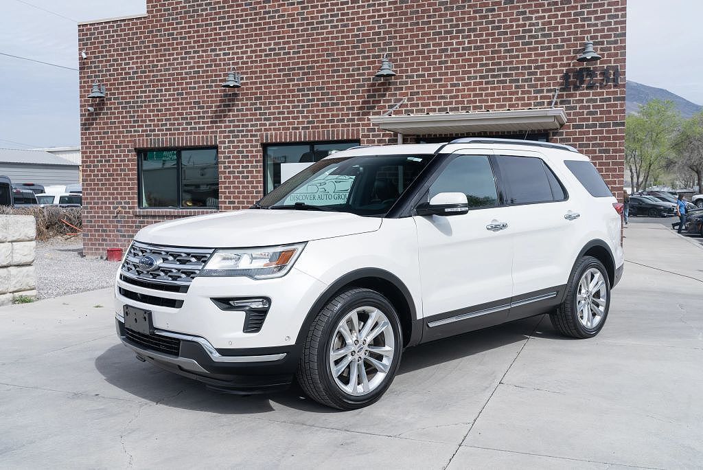 2018 FORD Explorer
