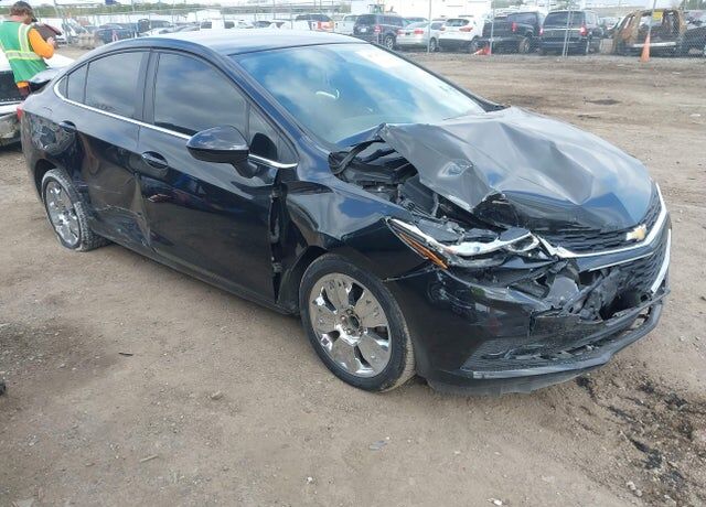 2018 CHEVROLET Cruze
