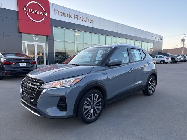 2024 NISSAN Kicks