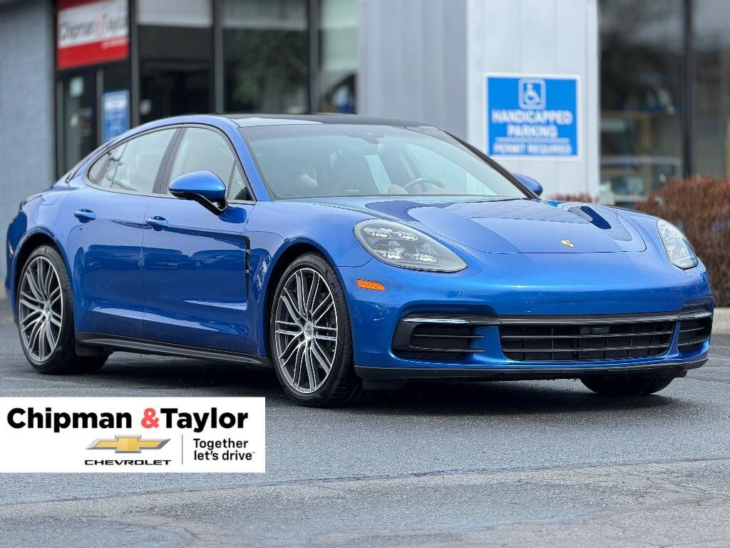 2018 PORSCHE Panamera