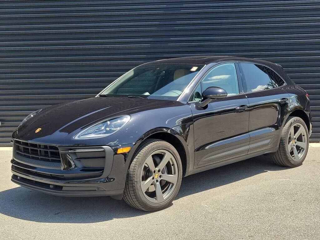 2022 PORSCHE Macan