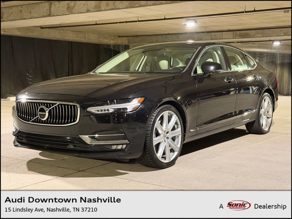 2017 VOLVO S90