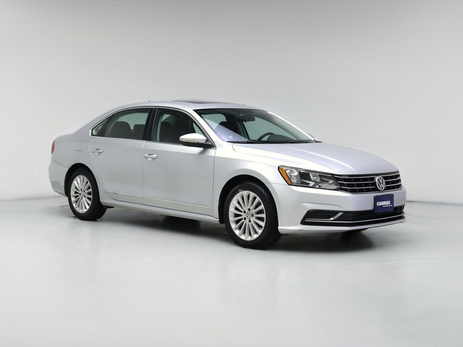 2017 VOLKSWAGEN Passat