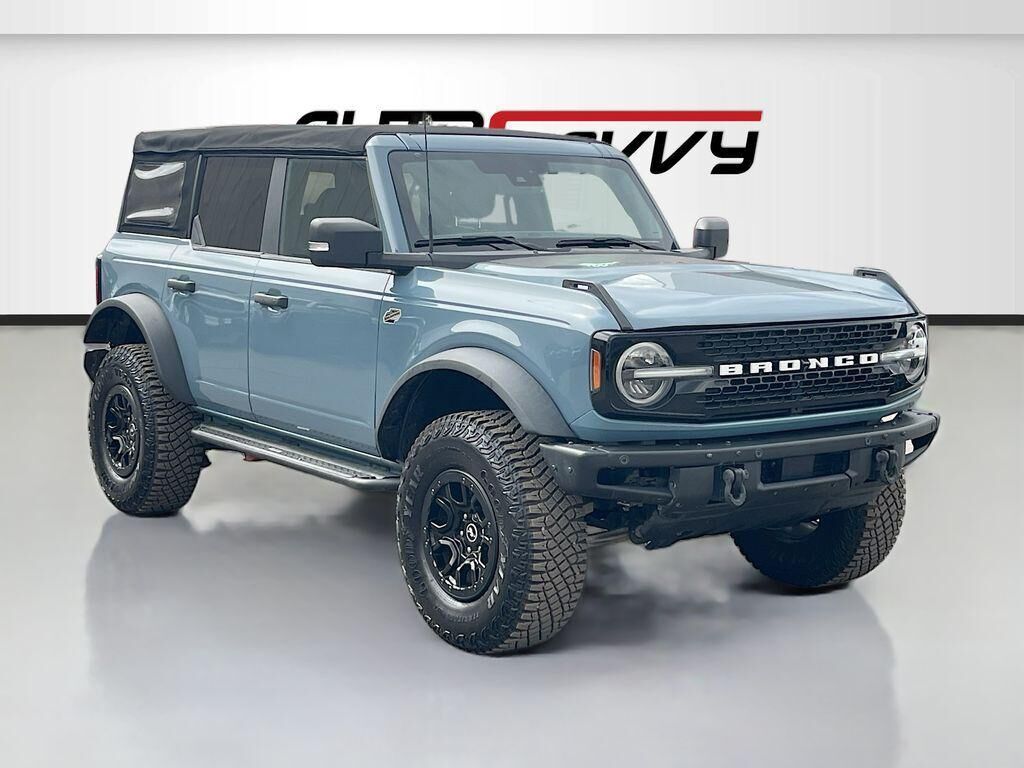 2022 FORD Bronco