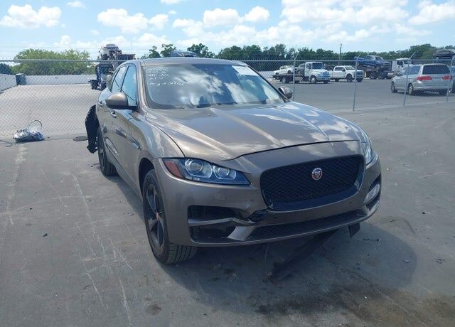 2017 JAGUAR F-Pace