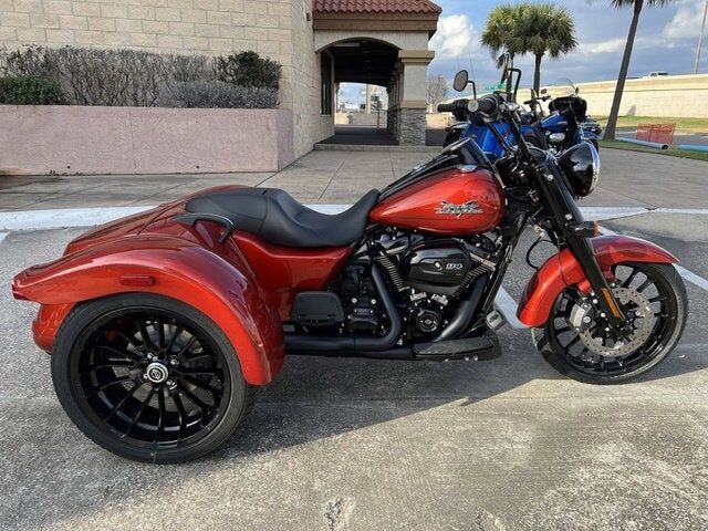 2025 HARLEY DAVIDSON FLRT / Freewheeler