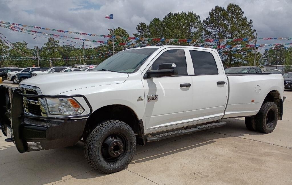 2012 DODGE Ram
