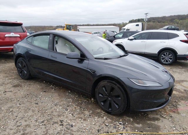 2024 TESLA Model 3