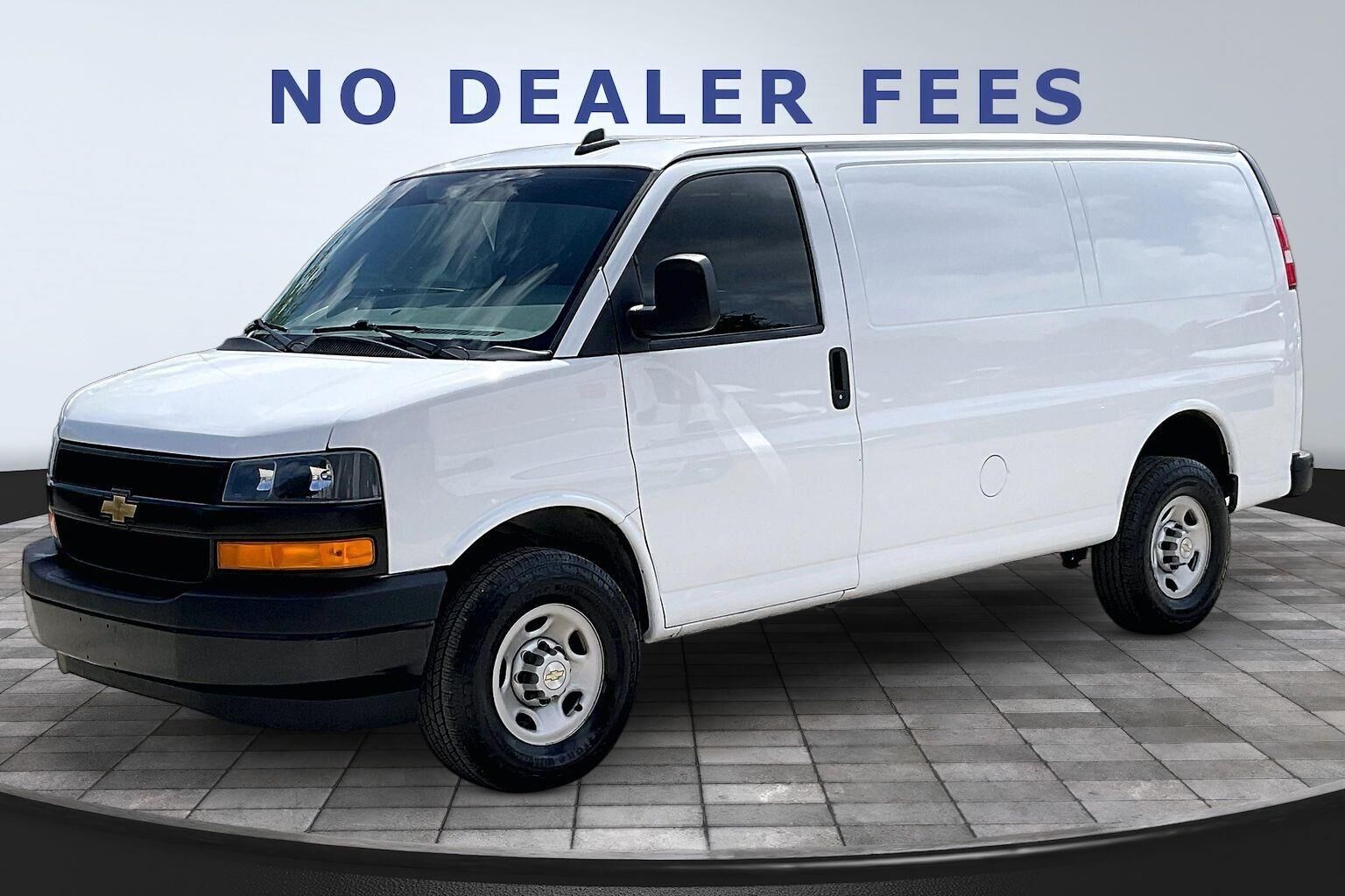 2023 CHEVROLET Express