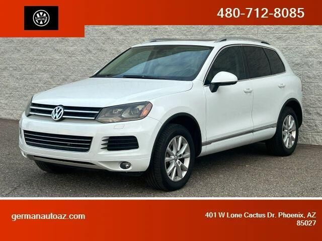 2013 VOLKSWAGEN Touareg