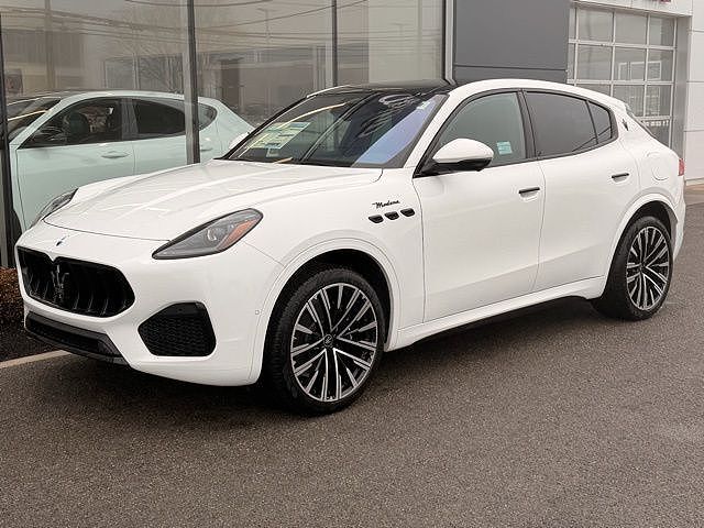 2025 MASERATI Grecale
