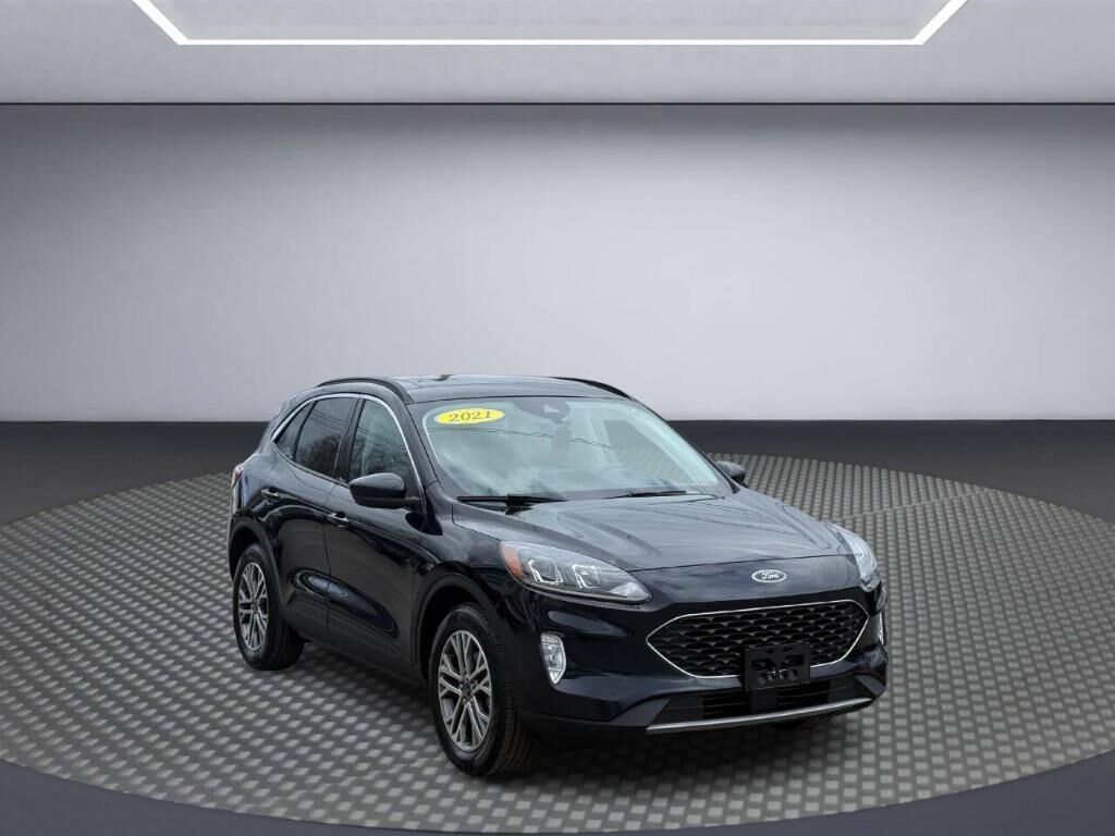 2021 FORD Escape