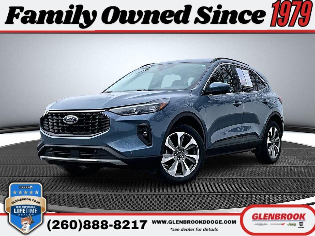 2024 FORD Escape