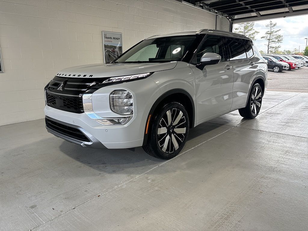 2026 MITSUBISHI Outlander