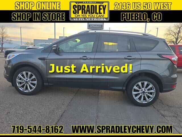 2017 FORD Escape