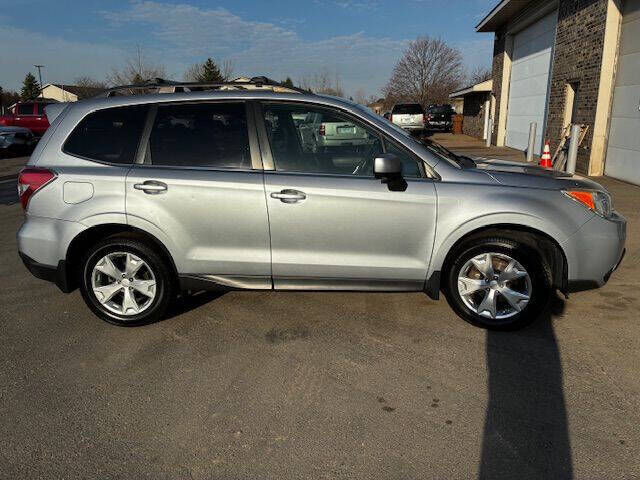 2014 SUBARU Forester