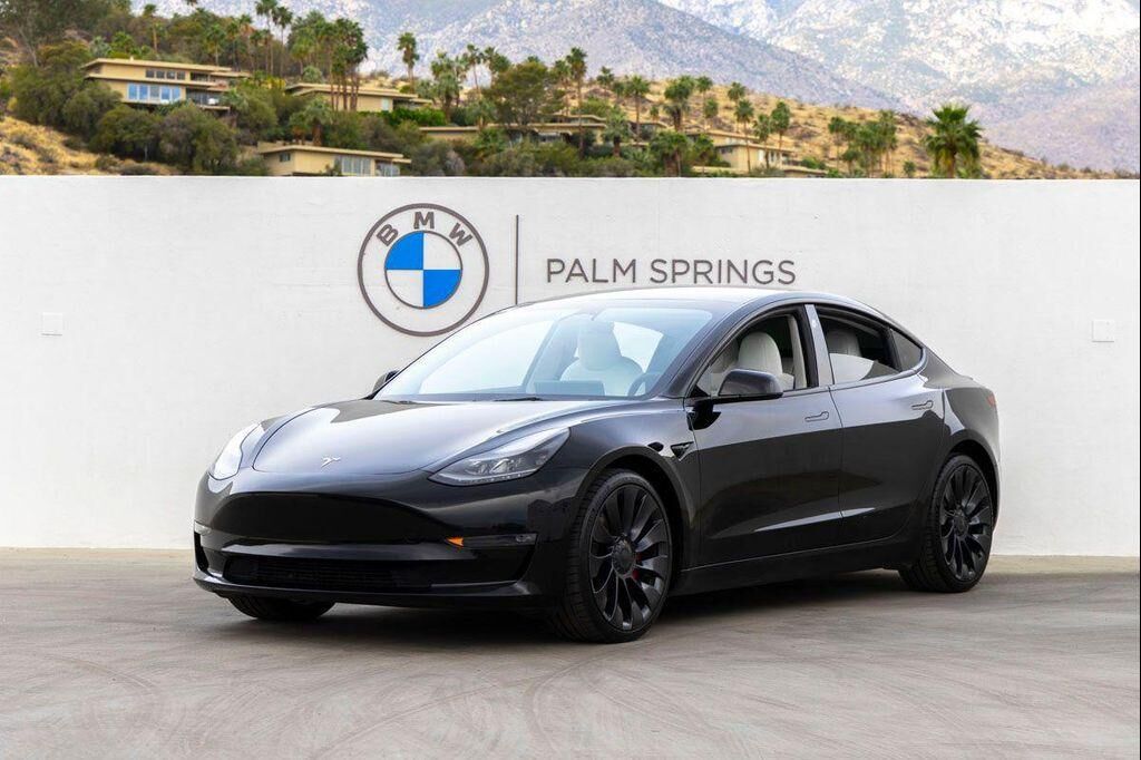 2023 TESLA Model 3