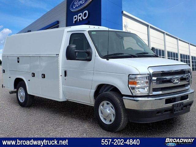 2026 FORD E-350