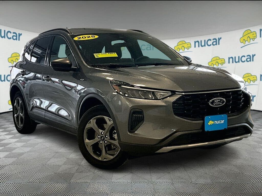 2025 FORD Escape