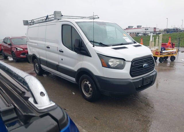 2015 FORD Transit