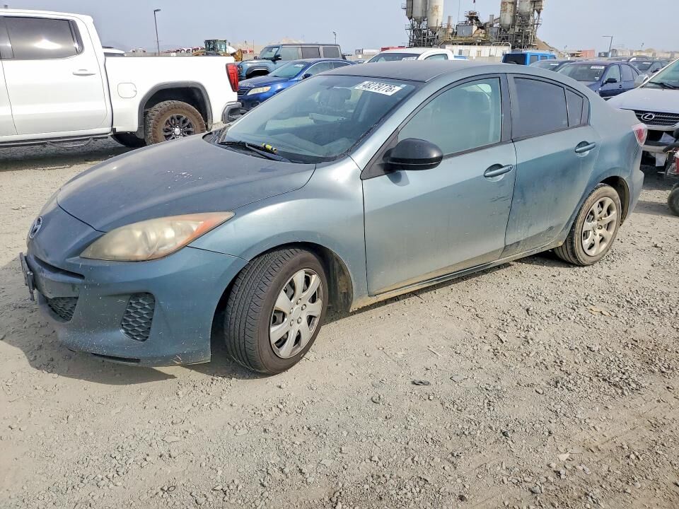2013 MAZDA Mazda3