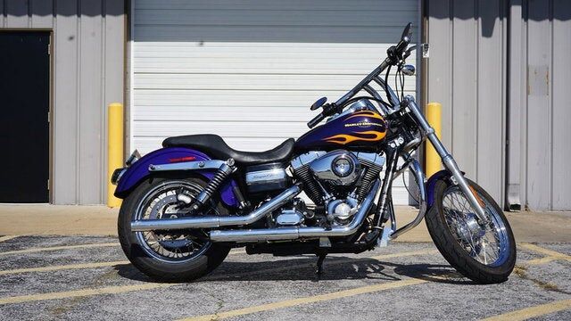 2012 HARLEY DAVIDSON Dyna Super Glide Custom