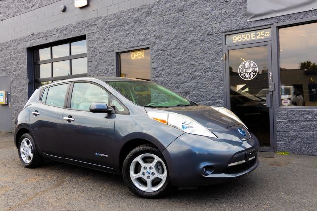 2013 NISSAN Leaf