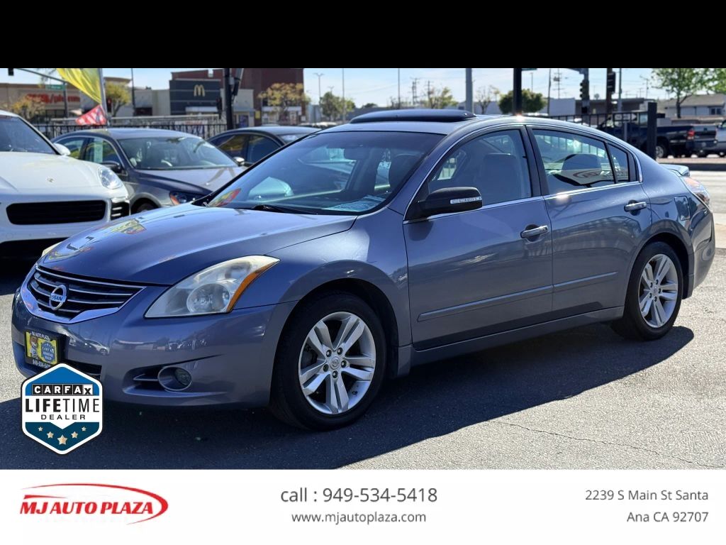 2012 NISSAN Altima