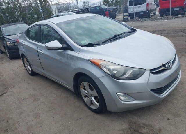 2013 HYUNDAI Elantra