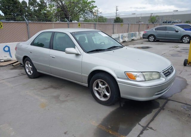 2001 TOYOTA Camry