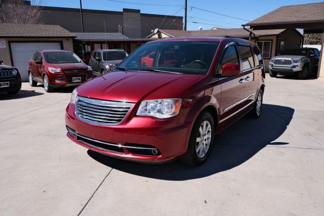 2016 Chrysler Town and Country