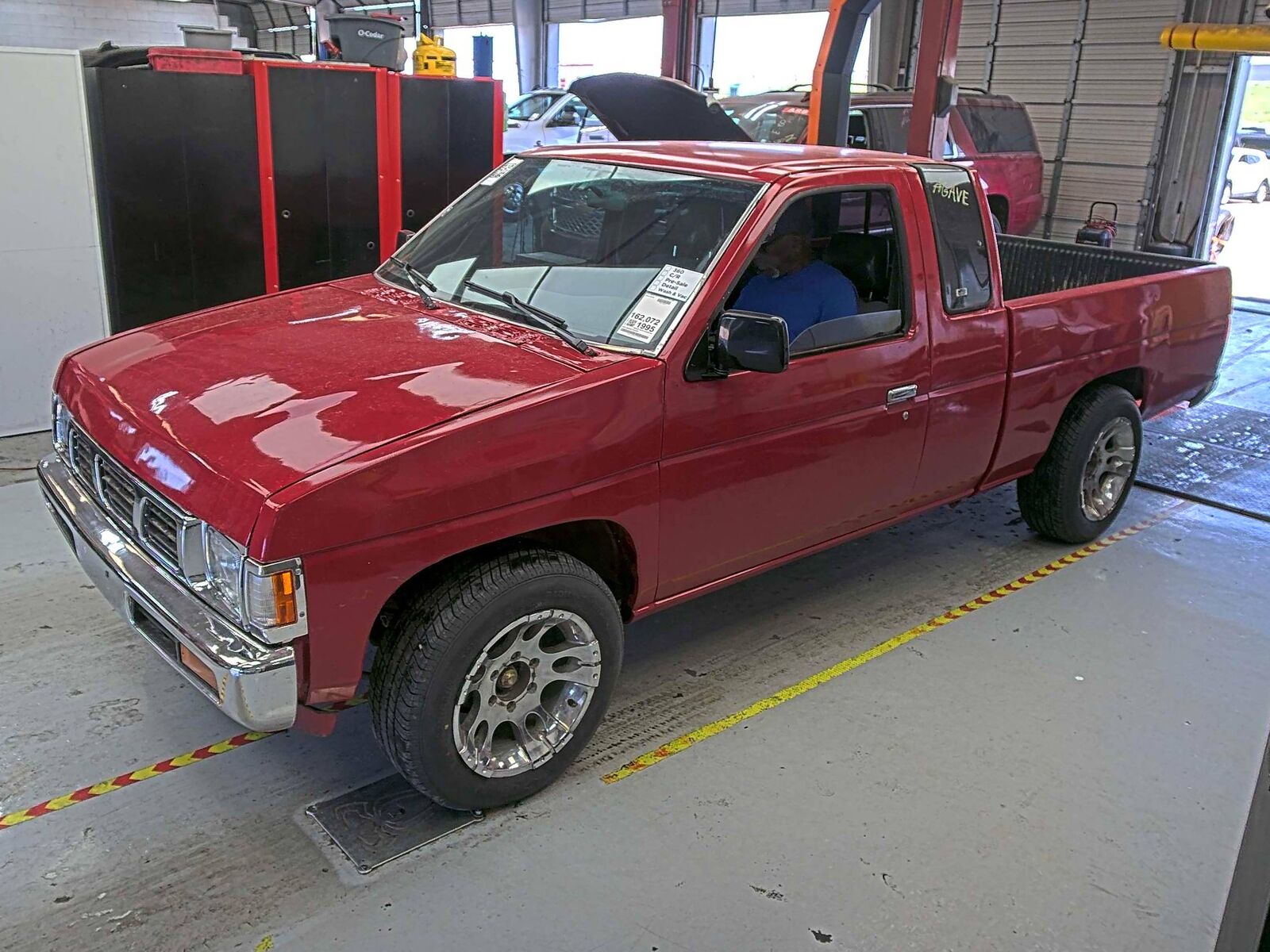 Nissan Pickup