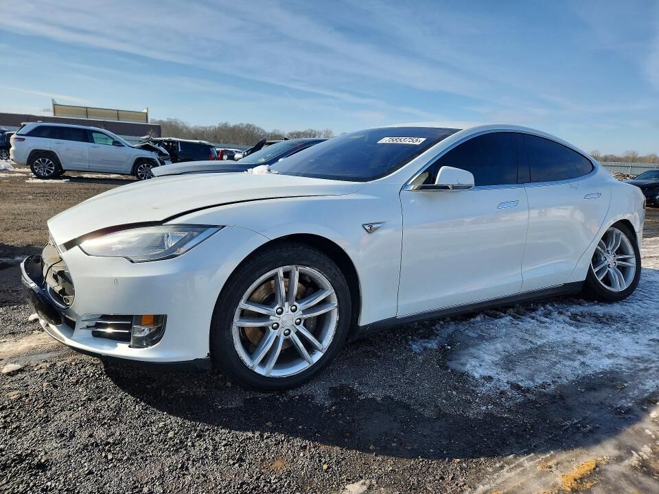 2014 TESLA Model S