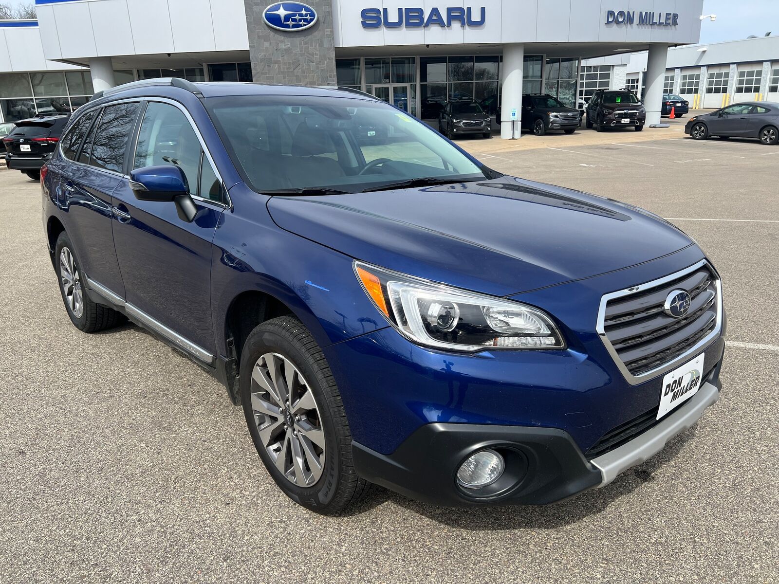 2017 SUBARU Outback