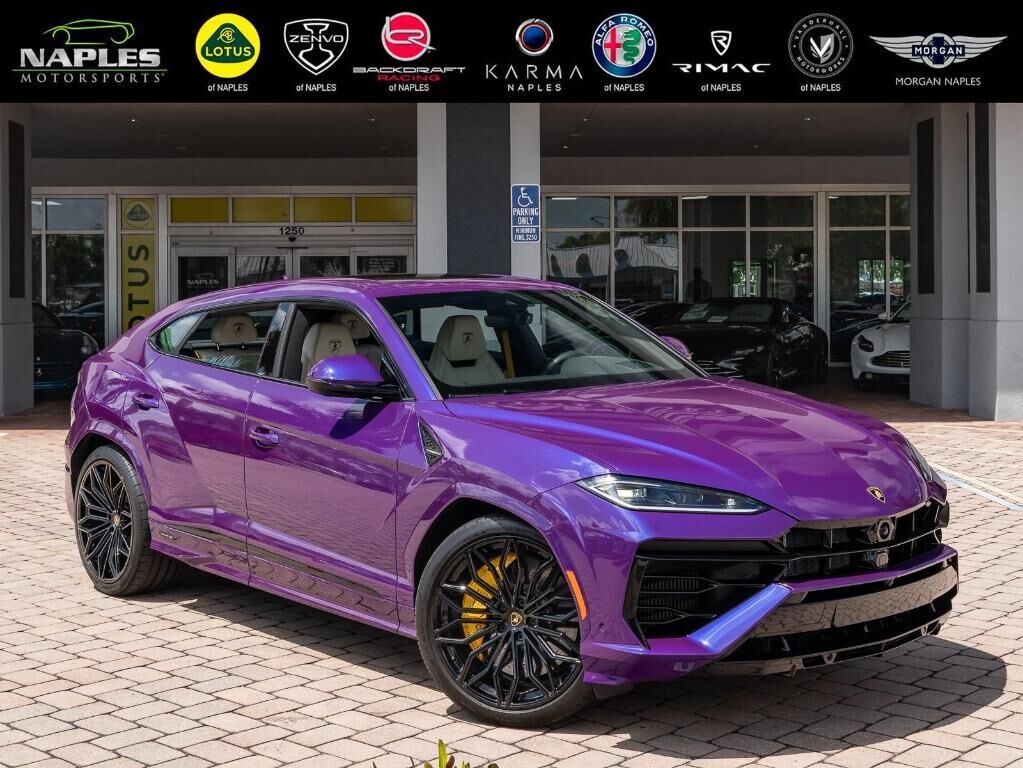 2025 LAMBORGHINI URUS
