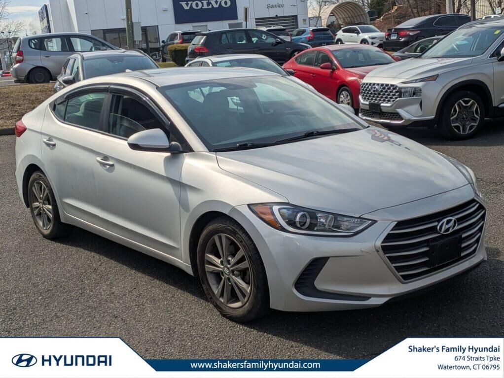 2017 HYUNDAI Elantra