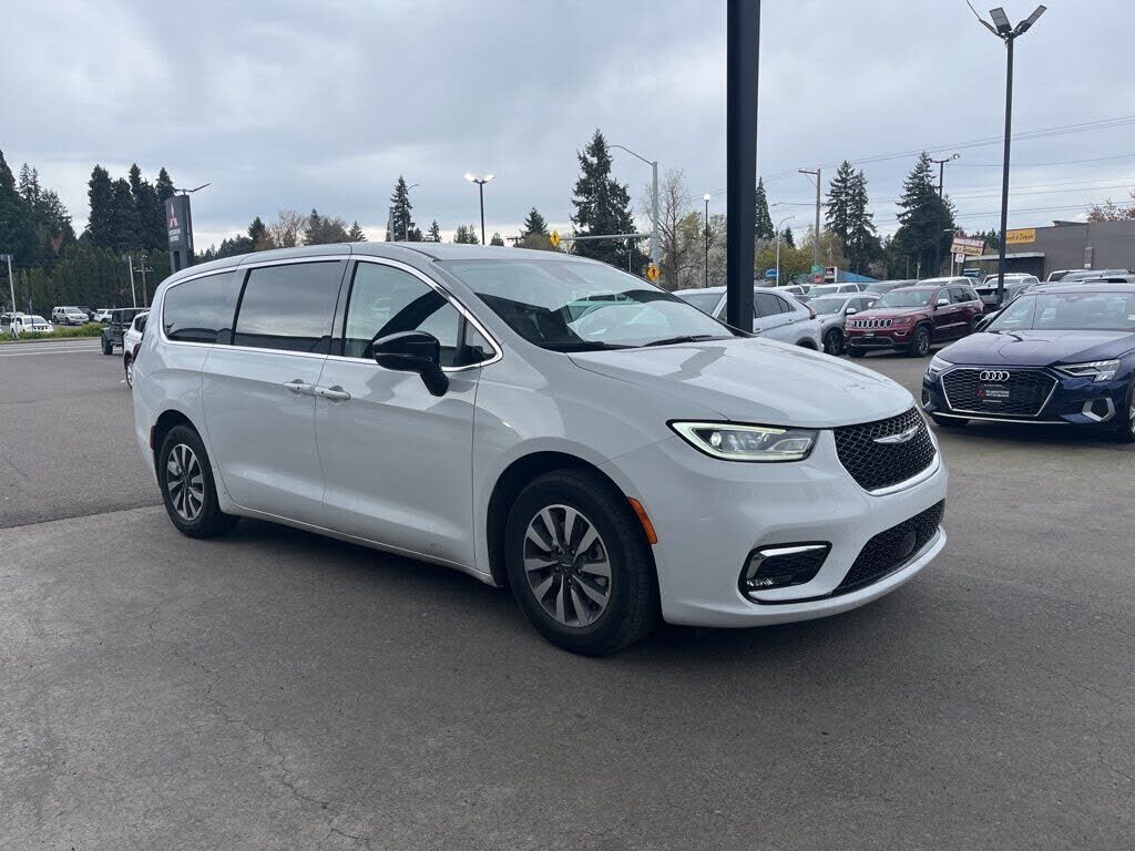 2024 CHRYSLER Pacifica