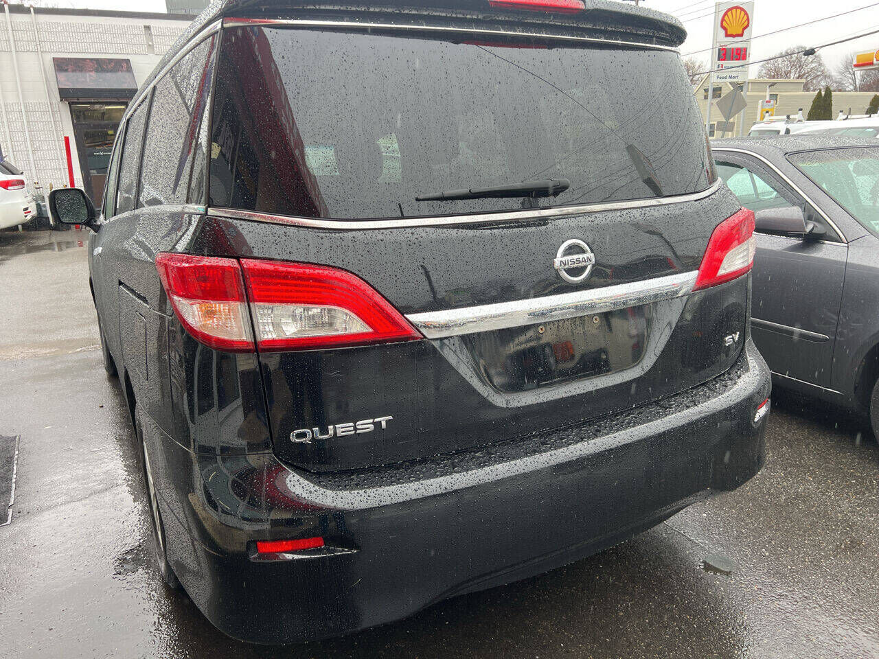 2017 NISSAN Quest
