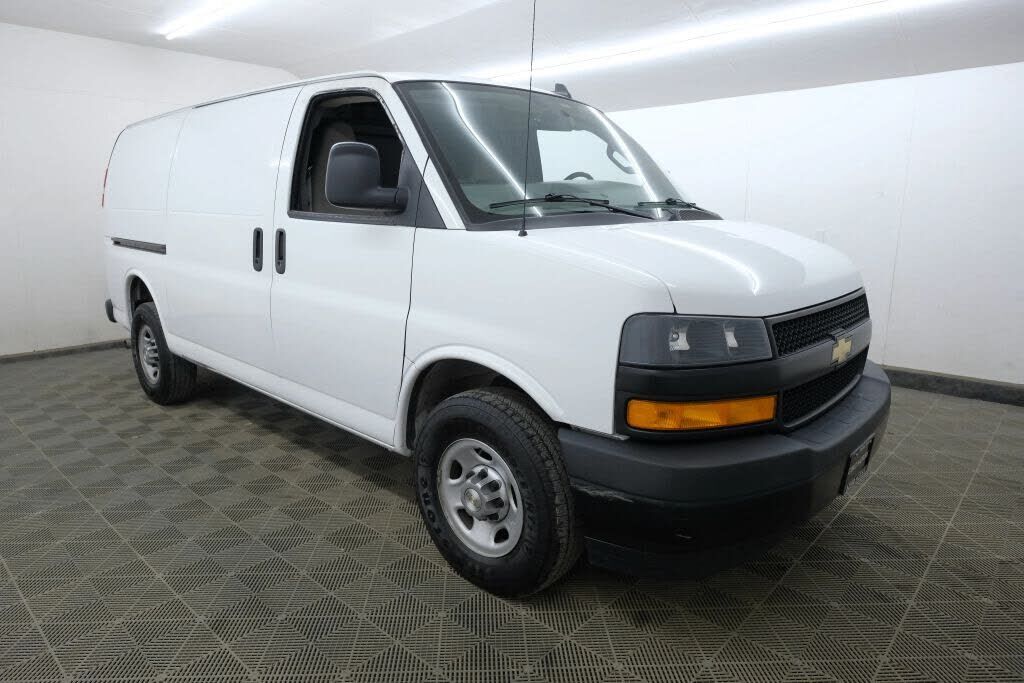2021 CHEVROLET Express