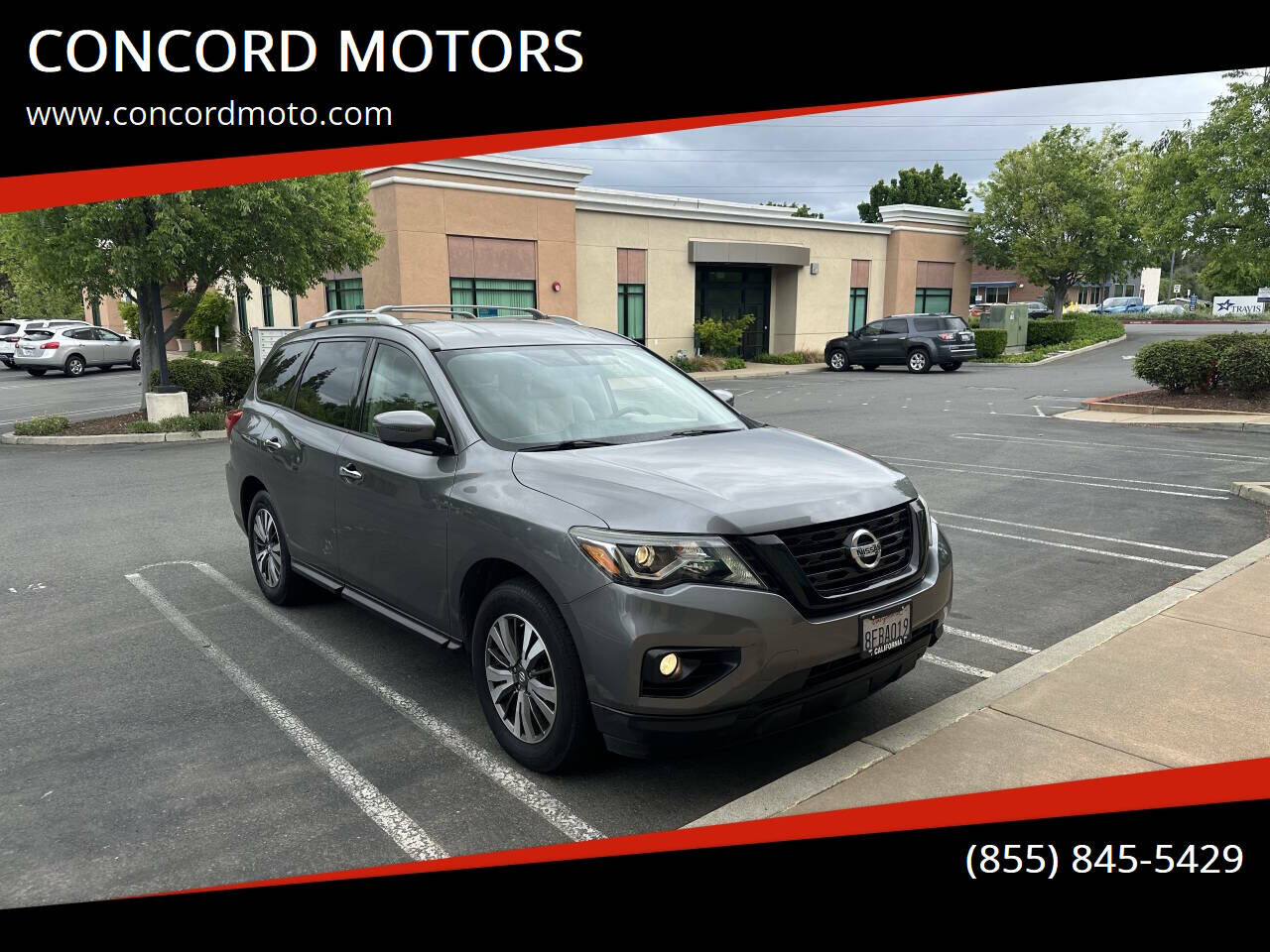 2017 NISSAN Pathfinder