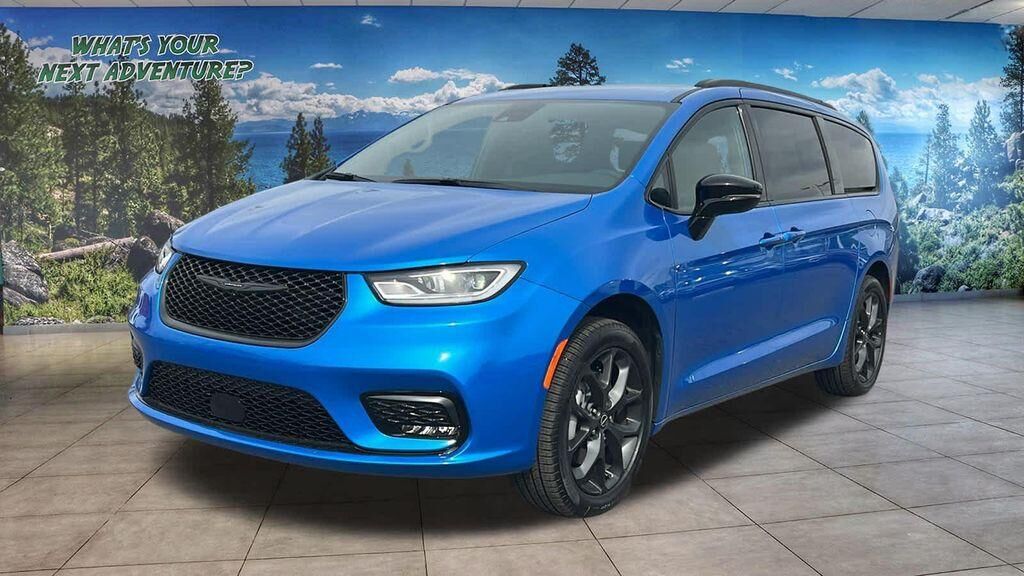 2026 CHRYSLER Pacifica