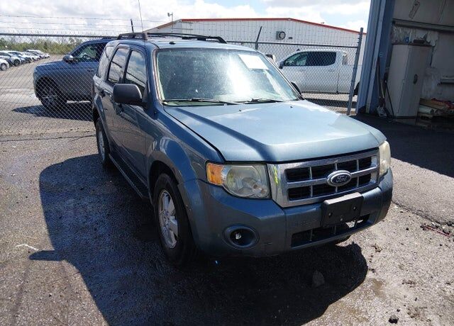 2011 FORD Escape
