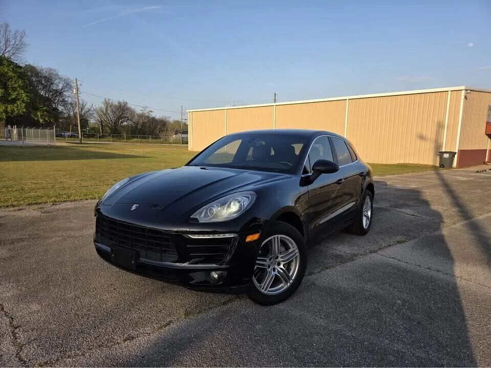 2016 PORSCHE Macan