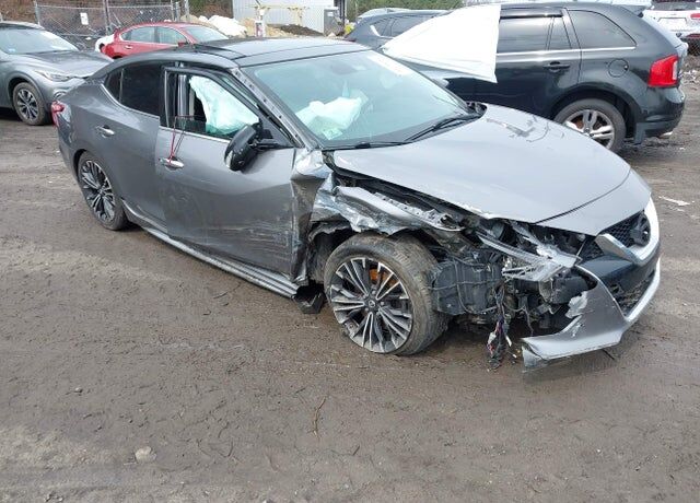 2016 NISSAN Maxima