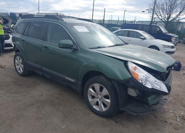 2010 SUBARU Outback