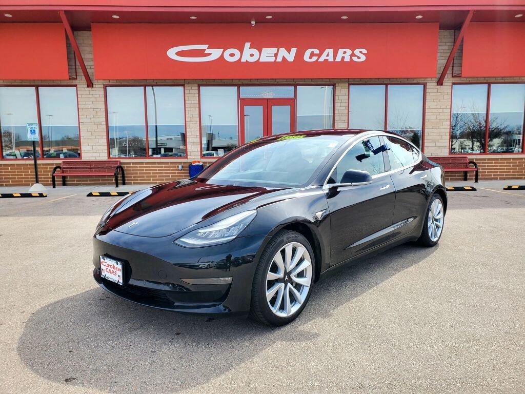 2018 TESLA Model 3